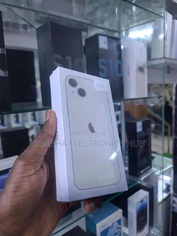 Apple iPhone 13 256GB Mpya Nyeupe - 1