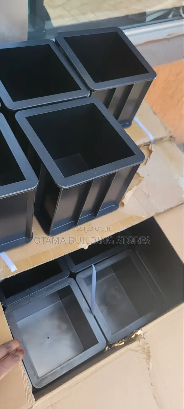 Durable Plastic Concrete Test Cube Moulds - 1