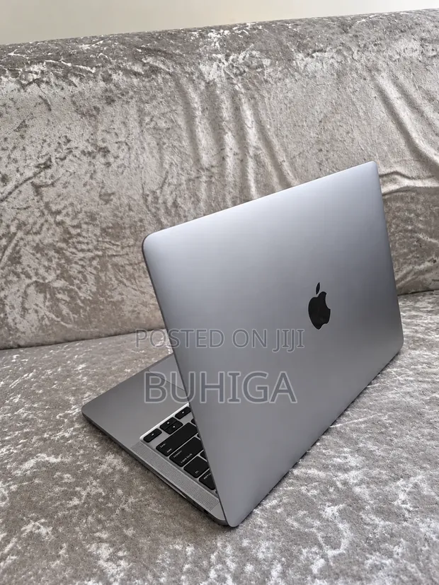 Apple MacBook Pro M2 8GB RAM 256GB SSD - 1