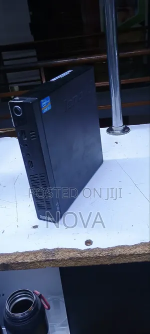 Kompyuta ya Mezani Lenovo ThinkCentre M93 - Core i5, 8GB RAM, 500GB SSD