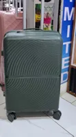 Medium Unbreakable Rubber Suitcase 59cm - 2