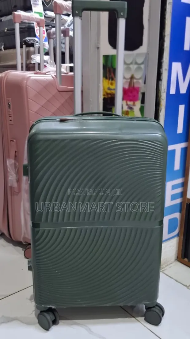 Durable Medium Rubber Suitcase 59cm - 1