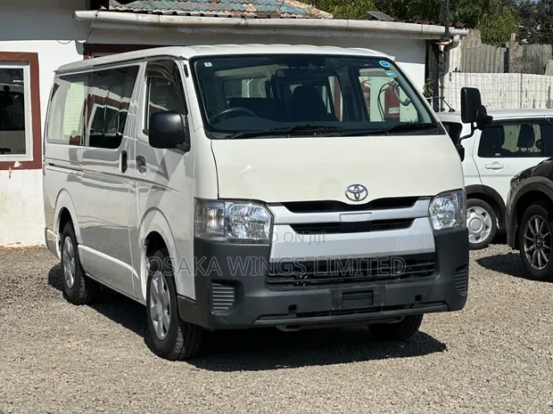 Toyota HiAce 2019 White - 1