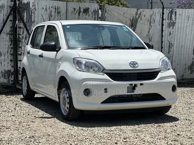 Toyota Passo 1.0 FWD 2019 White - 1