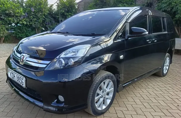 Toyota Isis 2016 Nyeusi Ya Matt - 1