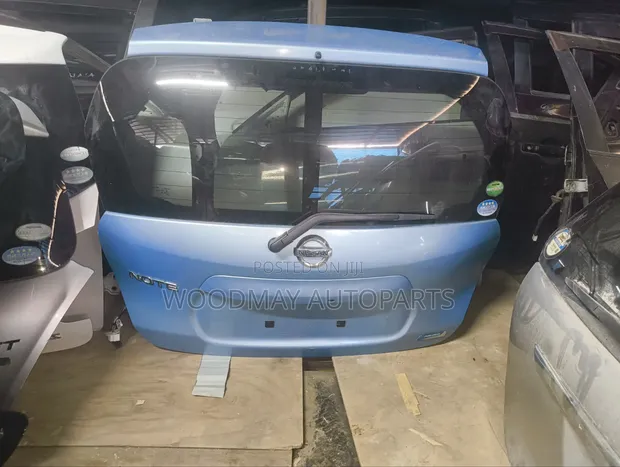 Nissan Note Boot (2012) - 1