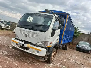 Lori la Ashok Leyland Boss Series 1218 HB EV
