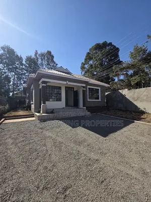 Bungalow ya Vyumba 4 vya Kulala Olesurutia, Matasia Inauzwa