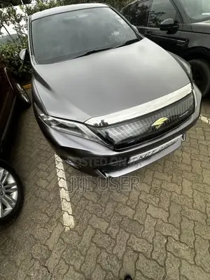 Toyota Harrier 2.0 2014 Grey