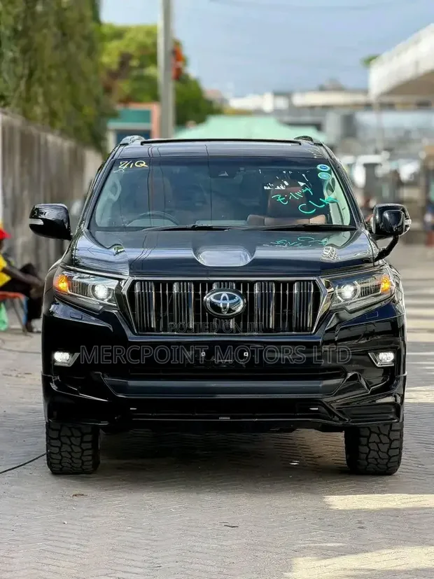 Toyota Land Cruiser Prado 2.8 2020 Nyeusi - 1
