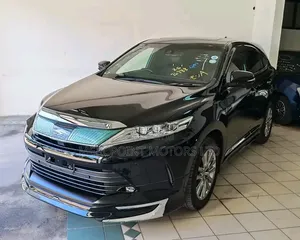 Toyota Harrier 2.0 4WD 2019 Nyeusi ya Matt