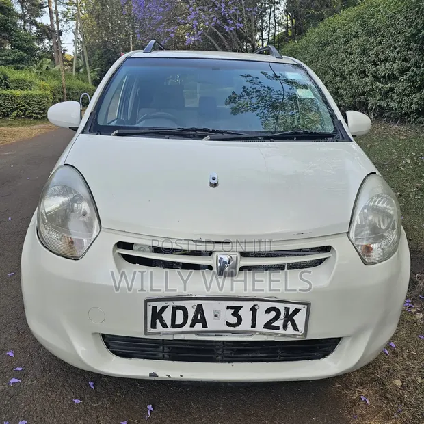 Toyota Passo 1.0 FWD 2013 White - 1