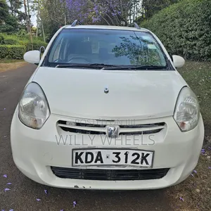 Toyota Passo 1.0 FWD 2013 Nyeupe
