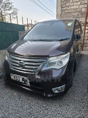 Nissan Serena 2015 Nyeusi