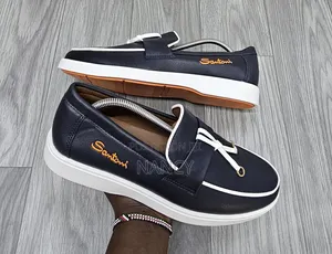 Santoni Loafers za Wanaume - Nyeusi na Kiunzi Nyeupe