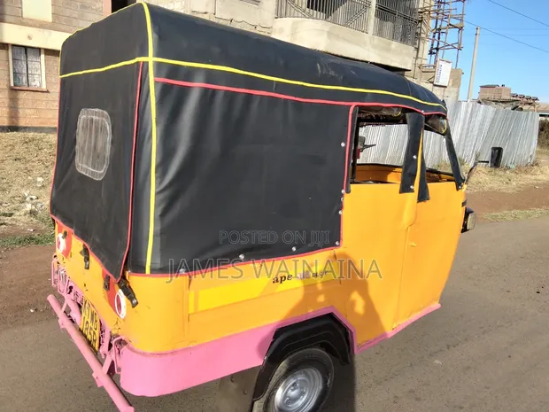 Piaggio Scooter 2019 Njano - 1