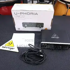 Behringer U-Phoria UMC22 Audio Interface
