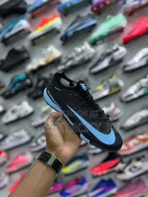 Viatu vya Mpira wa Miguu vya Nike Airzo Turf