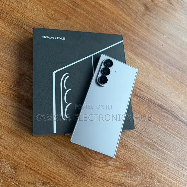 Samsung Galaxy Z Fold7 256GB Gray - 1