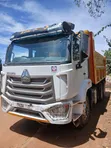 Howo Sinotruck Tipper 371hp 2025 Nyeupe - 1