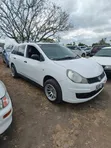 Nissan Advan 2010 Nyeupe - 5