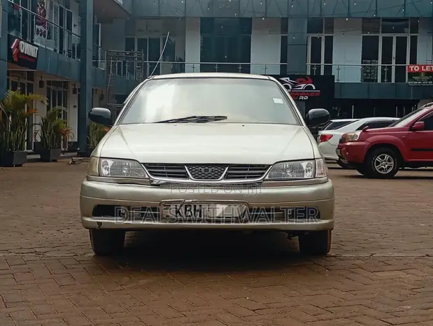 Toyota Carina 1.5 FWD Sedan 2001 Silver - 1