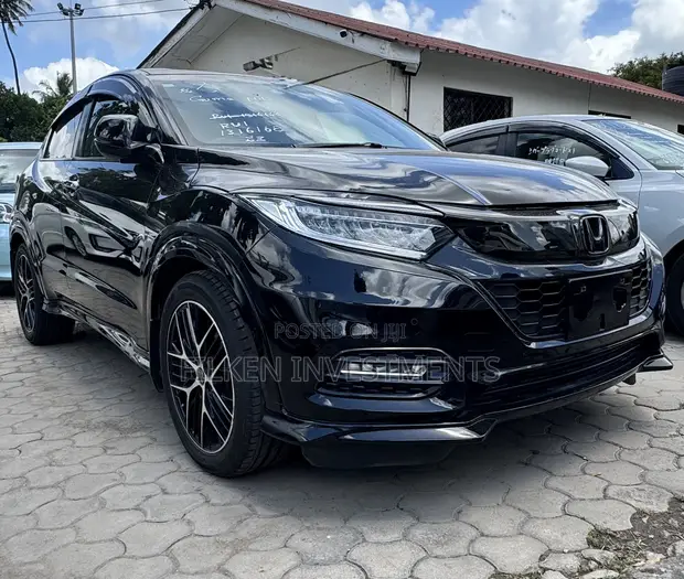 Honda Vezel 1.5 4WD 2020 Nyeusi - 1