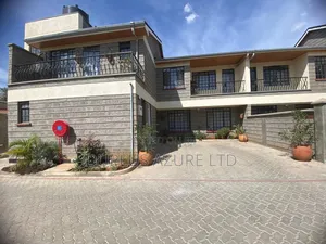 4-Bedroom Maisonette for Sale in Gateway Mall Area