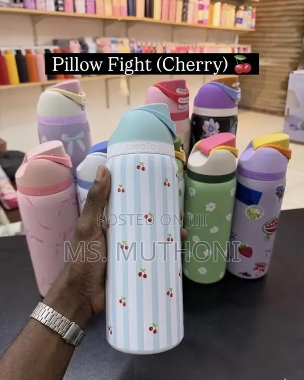 Owala FreeSip Water Bottle 945ml - Pillow Fight Cherry - 1