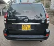 Toyota Land Cruiser J120 2006 Nyeusi - 2