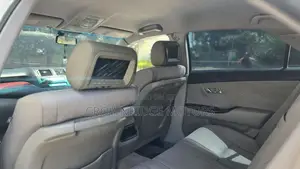 Toyota Crown 2009 Nyeupe