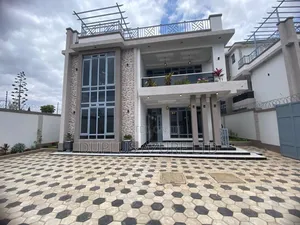 5 Bedroom Villa in Kimbo for Sale
