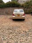 Nissan Tiida 2009 Gold - 2