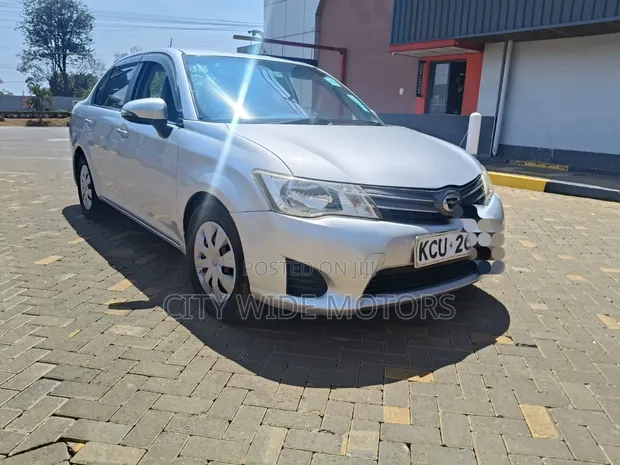 Toyota Axio 1.5 X 2WD 2012 Silver - 1