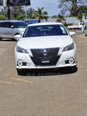 Toyota Crown Athlete 2015 White