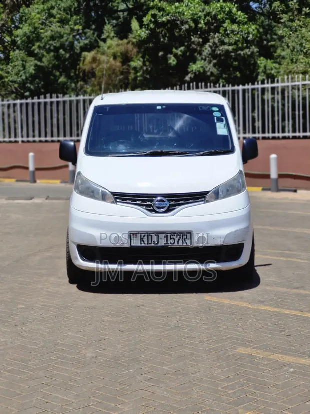 Nissan NV200 2015 Van ya Mizigo - 1
