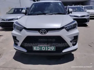 Toyota Raize 1.0 AWD 2021 Nyeupe