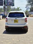 Subaru Forester 2013 Nyeupe - 2