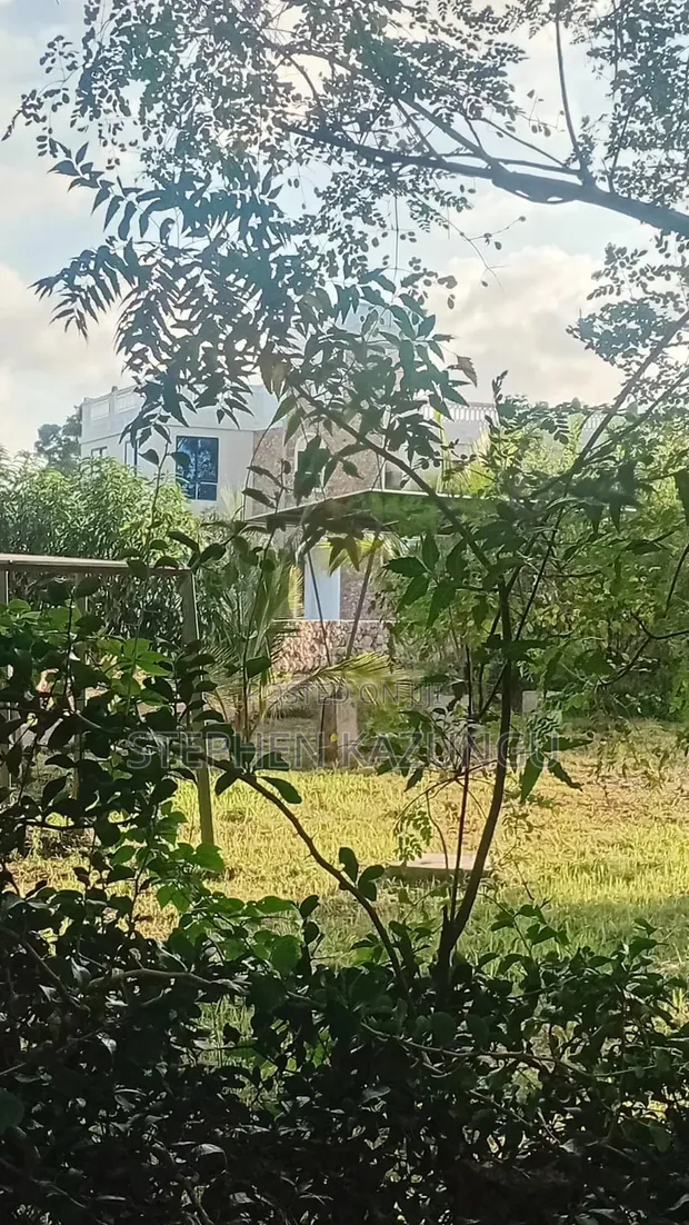 Kiwanja cha Galu Beach Acre 1 kwa Mauzo, Eneo la Kosovo - 1