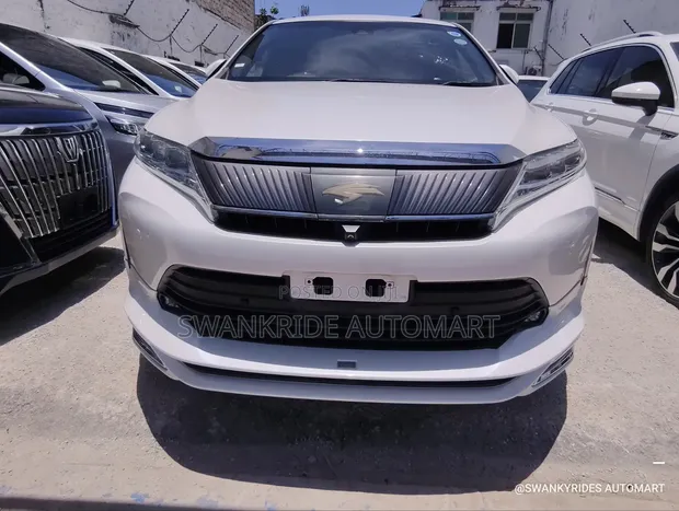 Toyota Harrier 2.0 2019 Green - 1
