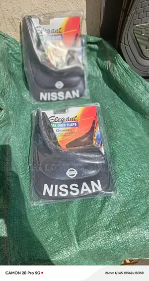 Universal Nissan Mudflaps - Mpya Kabisa