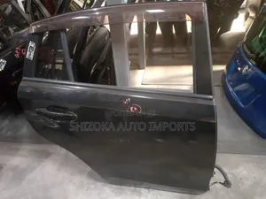 Kusanyiko la Mlango wa Kulia wa Subaru Impreza Sports GP7 (Zilizotumika)