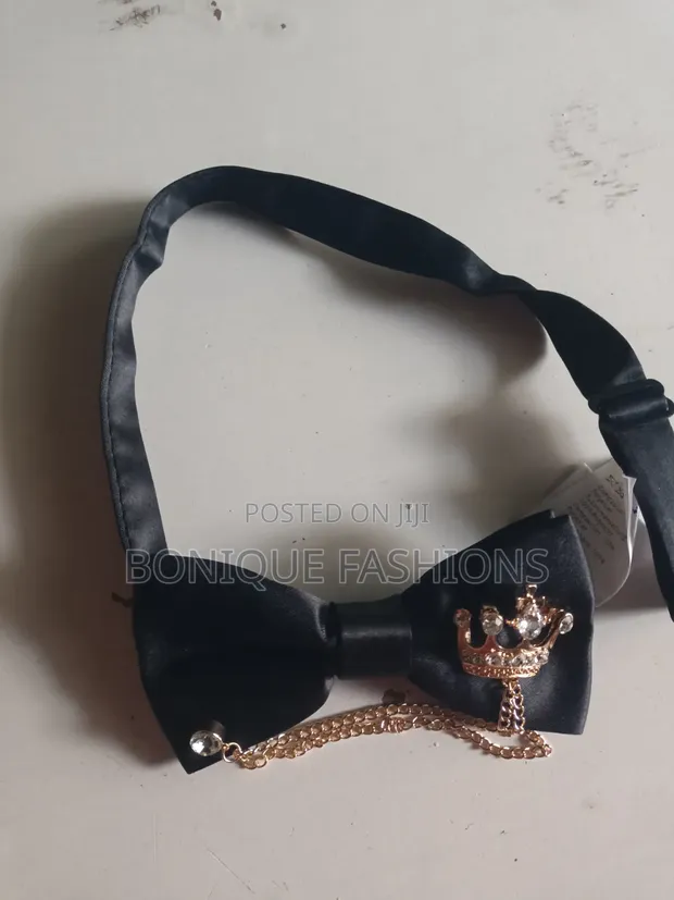 Crown Brooch & Chain Black Bow Tie - 1