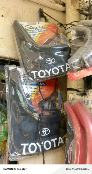 4pcs Toyota Mudflaps with Logo