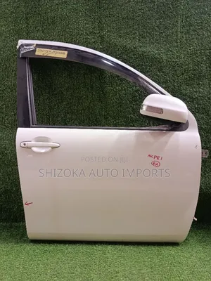 Toyota Sienta NCP81 Mlango wa Mbele wa Kulia (2007)