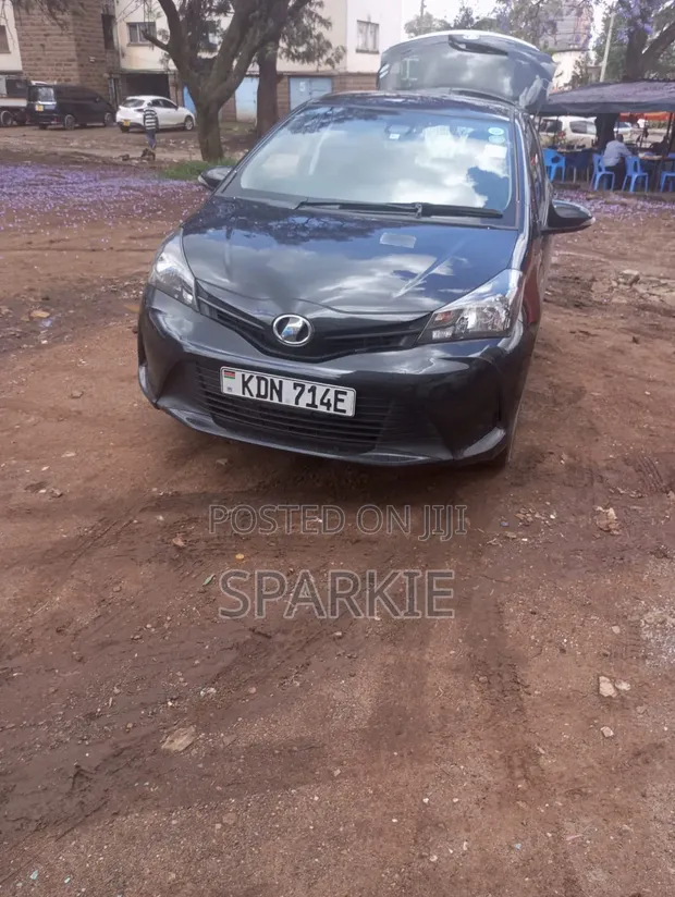 Toyota Vitz 1.3 FWD 3dr 2016 - 1