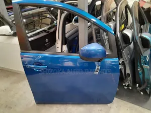Mlango wa Mbele wa Kulia wa Suzuki Splash (2008)