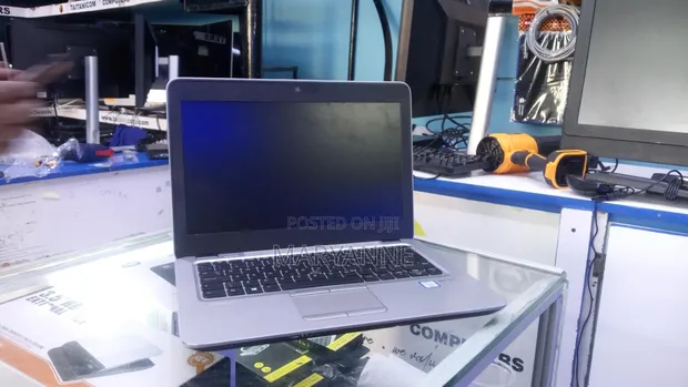 Laptop HP EliteBook 840 G3 - Core i5, 8GB RAM, 256GB SSD - 1