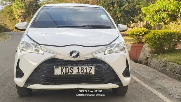 Toyota Vitz 2017 Rangi ya L Pearl - 1