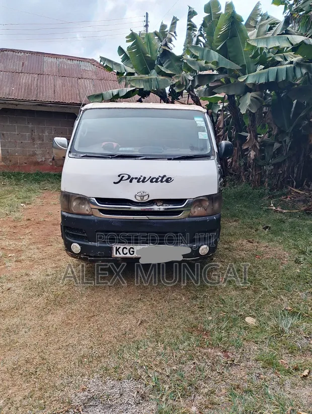 Toyota HiAce 2010 - Well Maintained - 1